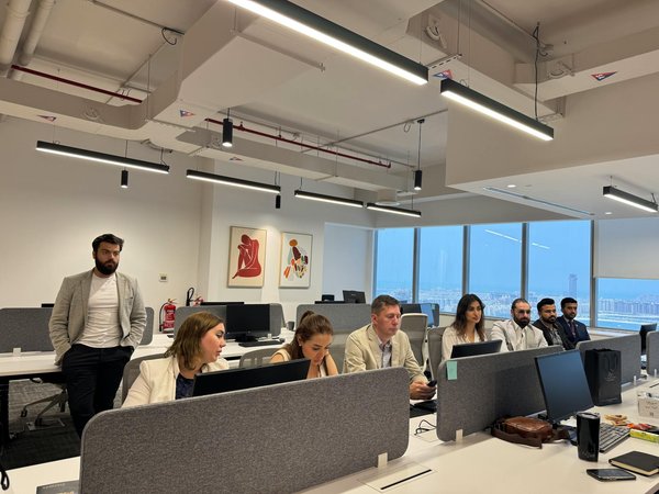 Die besten Elektroautos mit erweiterten Fahrerassistenzsystemen